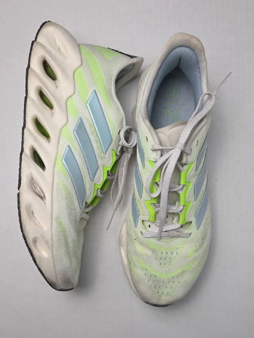 adidas Switch Light Gray and Mint Green Running Shoes Mens Size 10